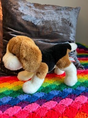 Beagle stuffed animal